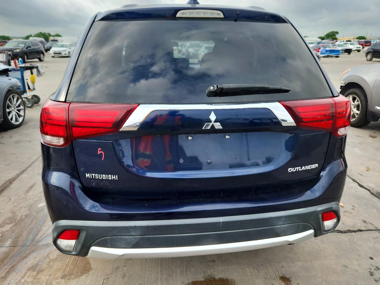 Mitsubishi Outlander Es