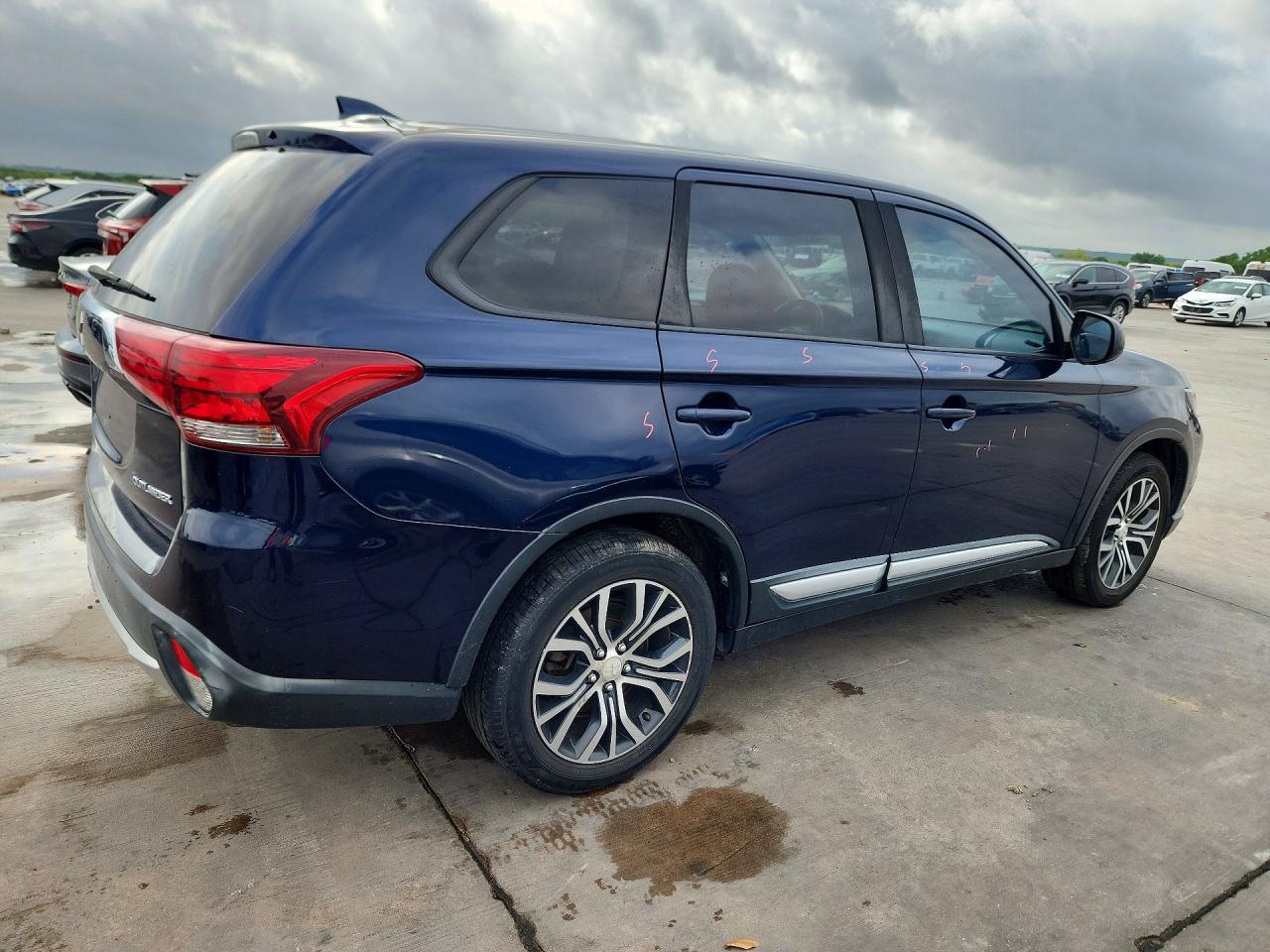 Mitsubishi Outlander Es
