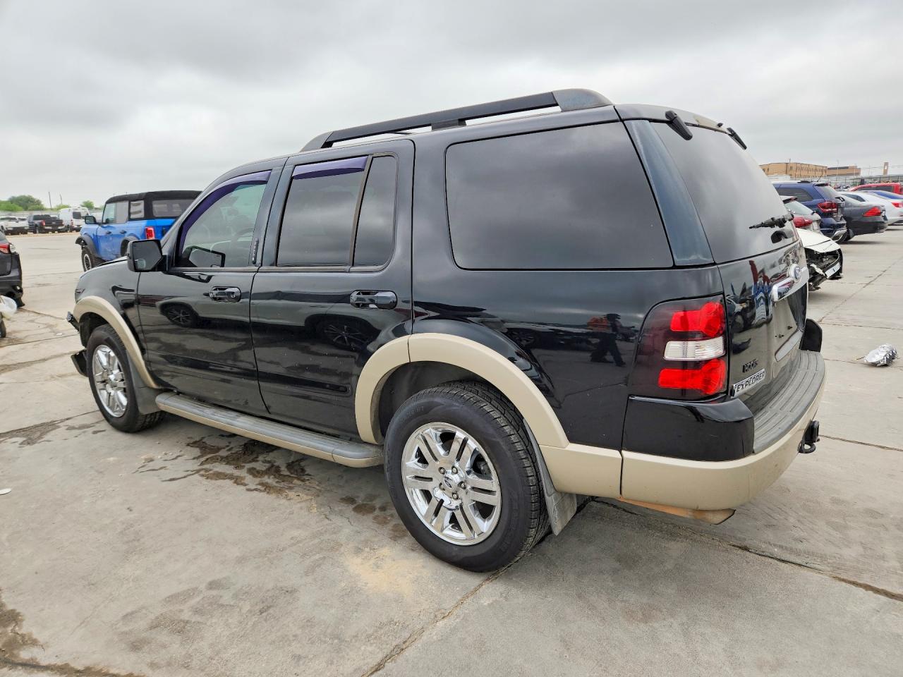 Ford Explorer Eddie Bauer