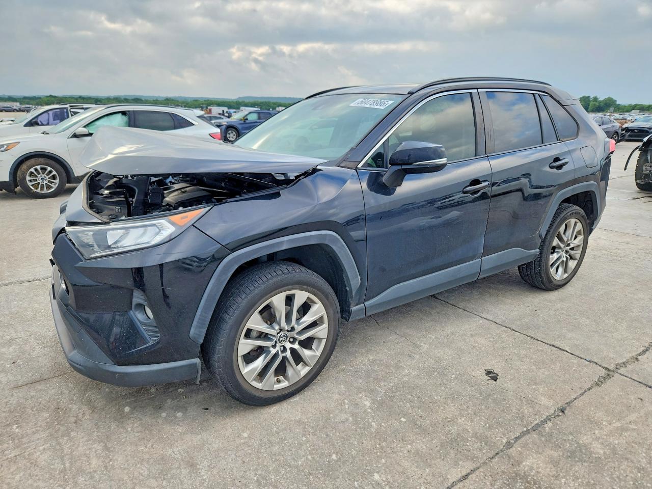 Salvage Toyota RAV4 Image