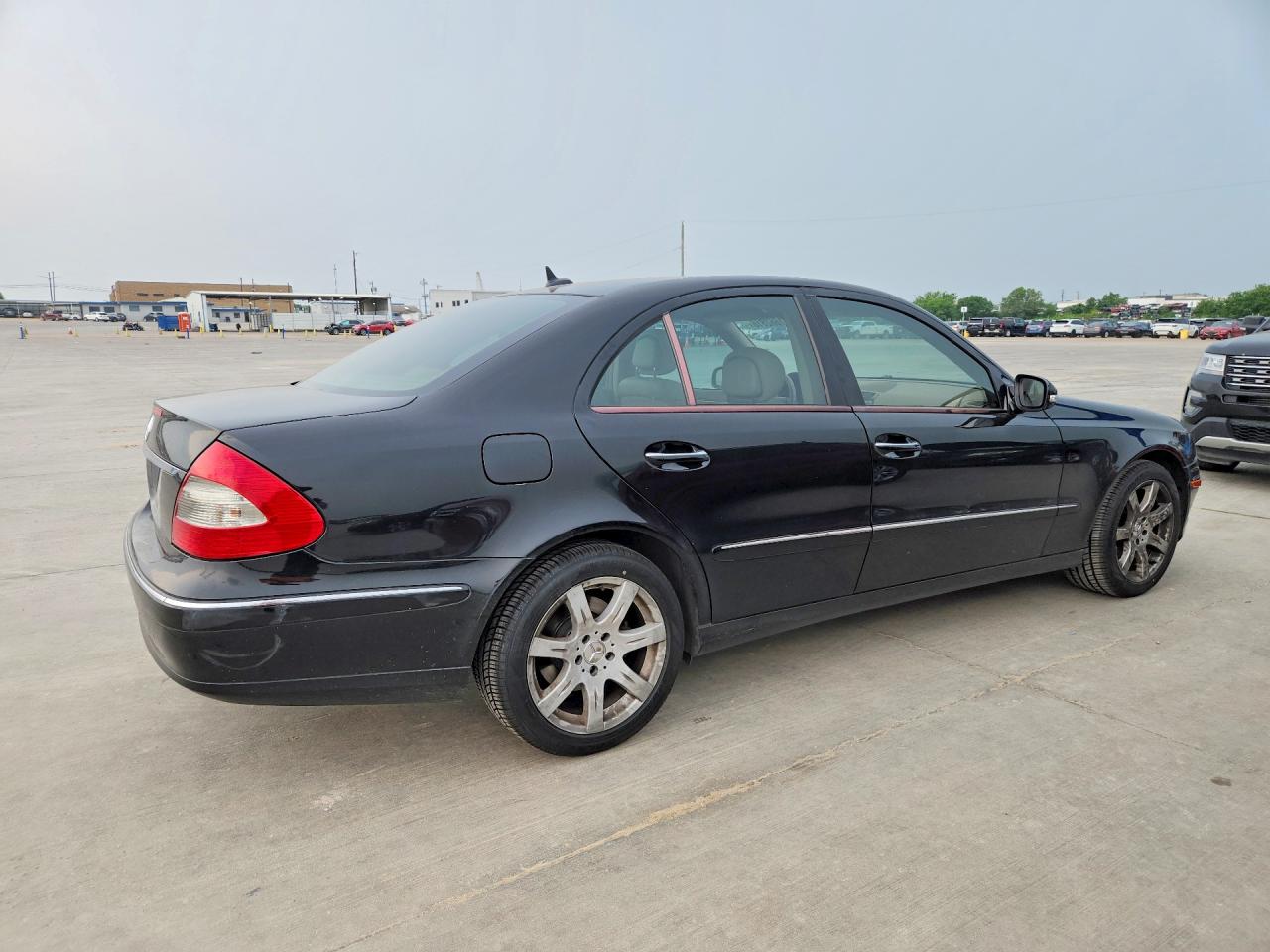 Mercedes-Benz E-Class 350