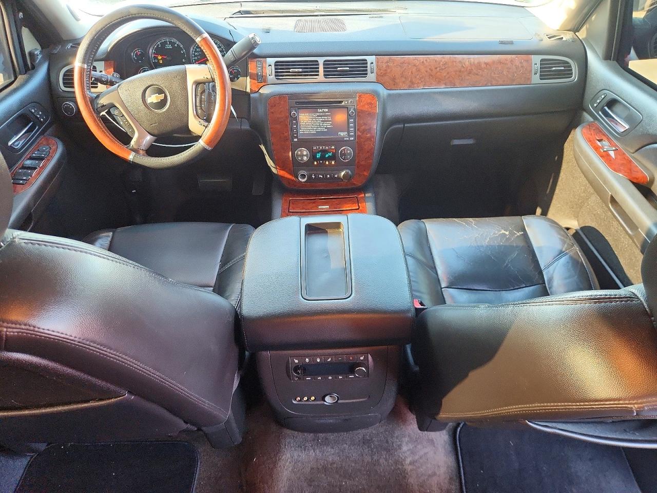 Chevrolet Suburban C1500 Ltz