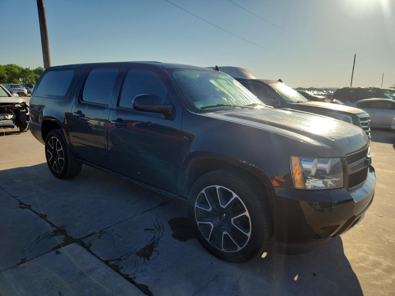 Chevrolet Suburban C1500 Ltz