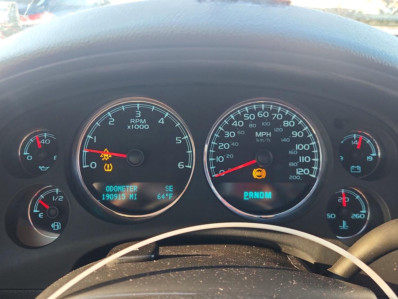Chevrolet Suburban C1500 Ltz