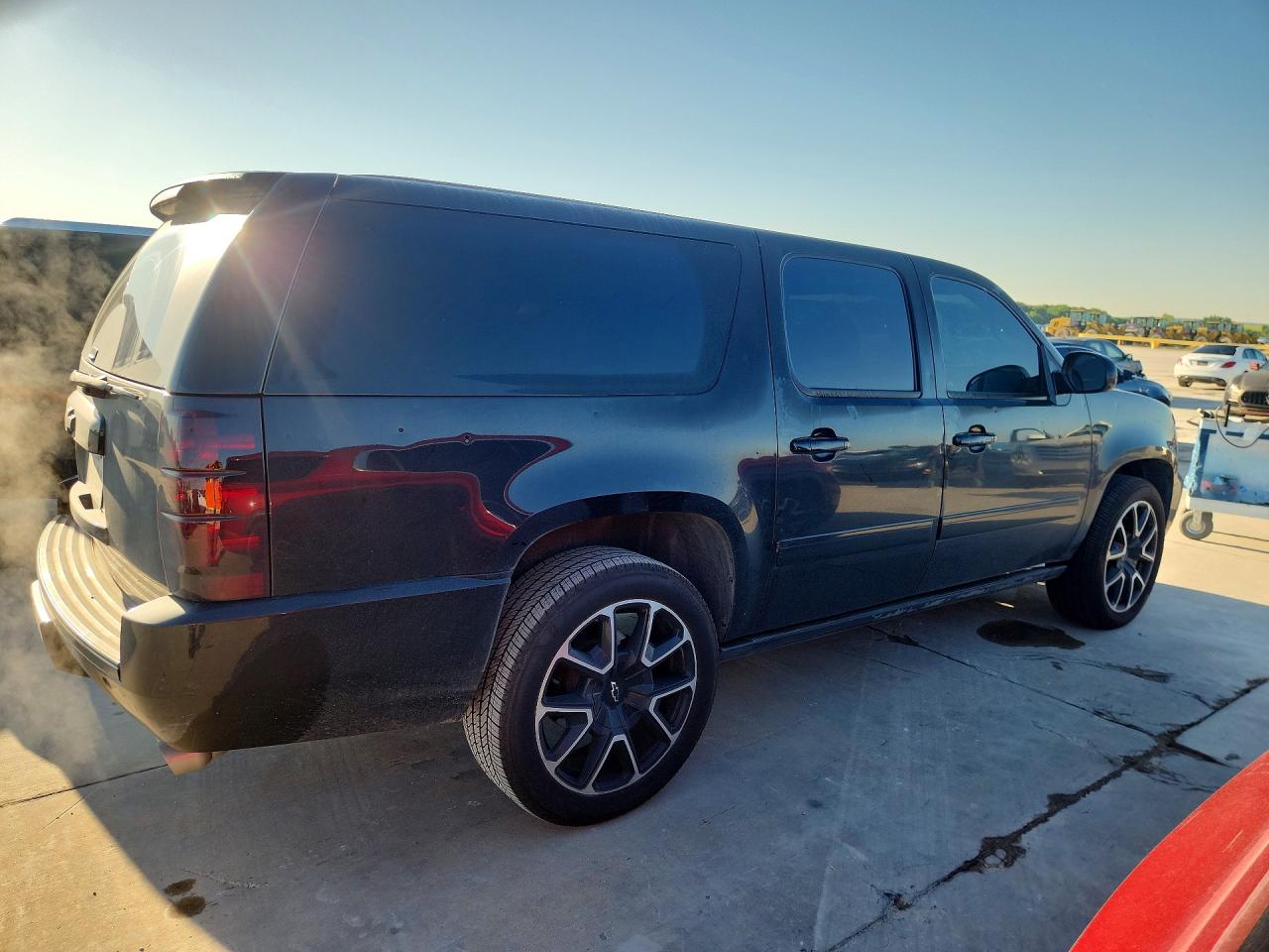 Chevrolet Suburban C1500 Ltz