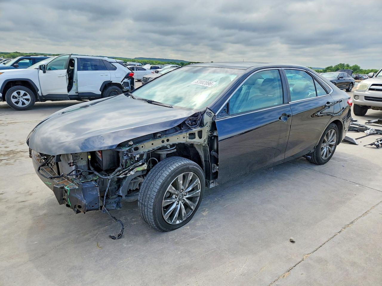 Salvage Toyota Camry Image