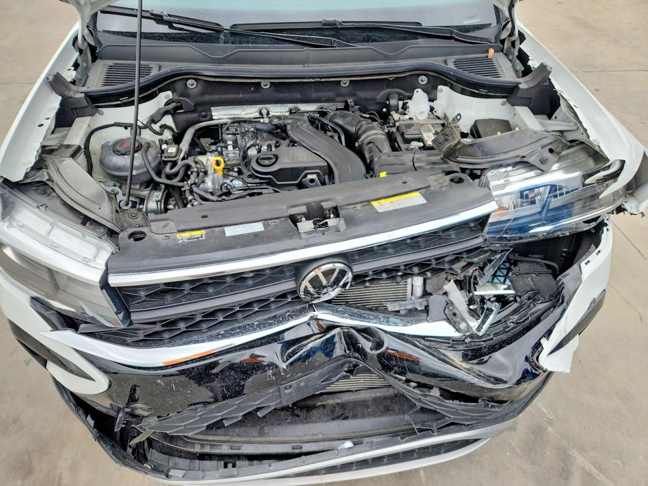 Volkswagen Taos S
