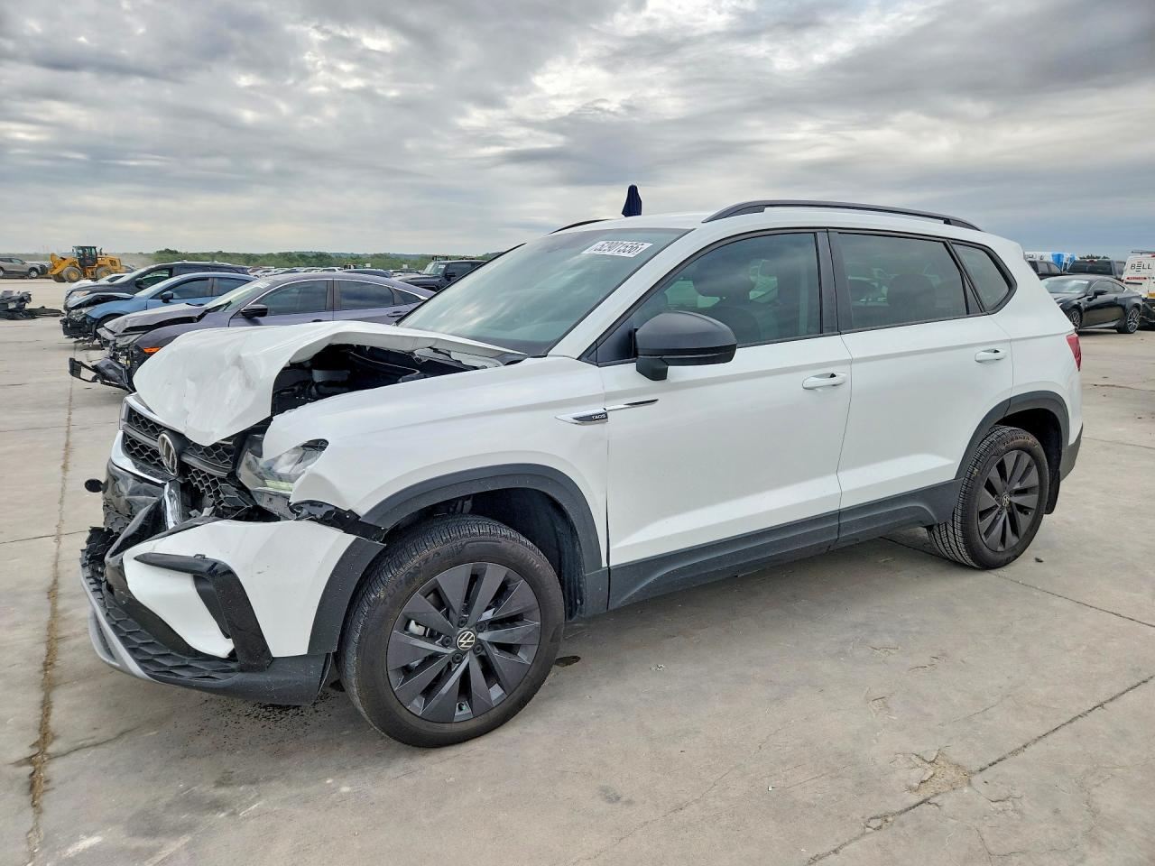 Salvage Volkswagen Taos Image