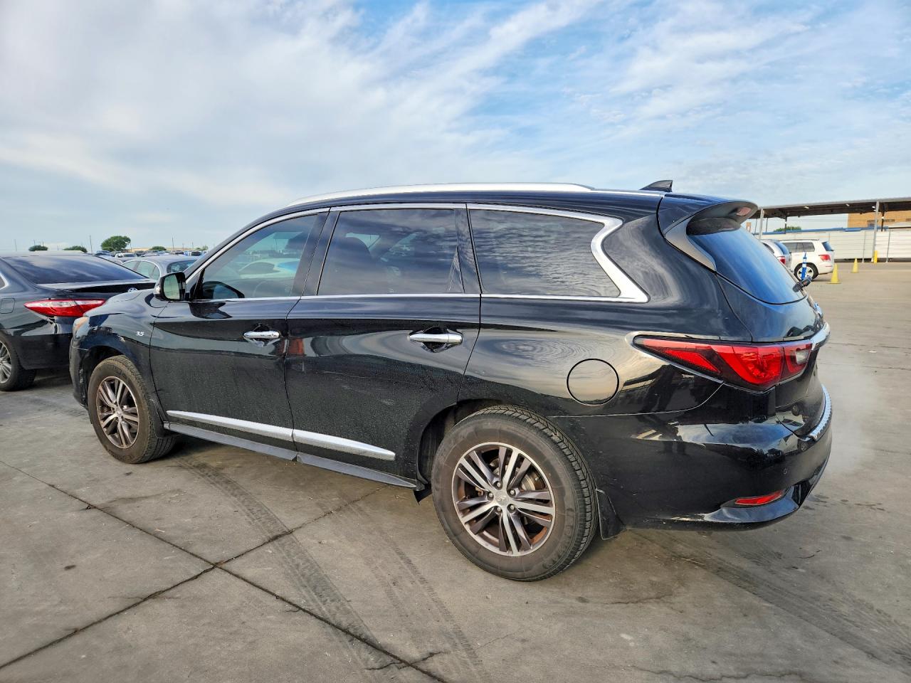 INFINITI Qx Luxe