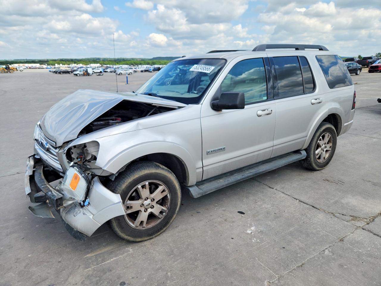 Salvage Ford Explorer Image