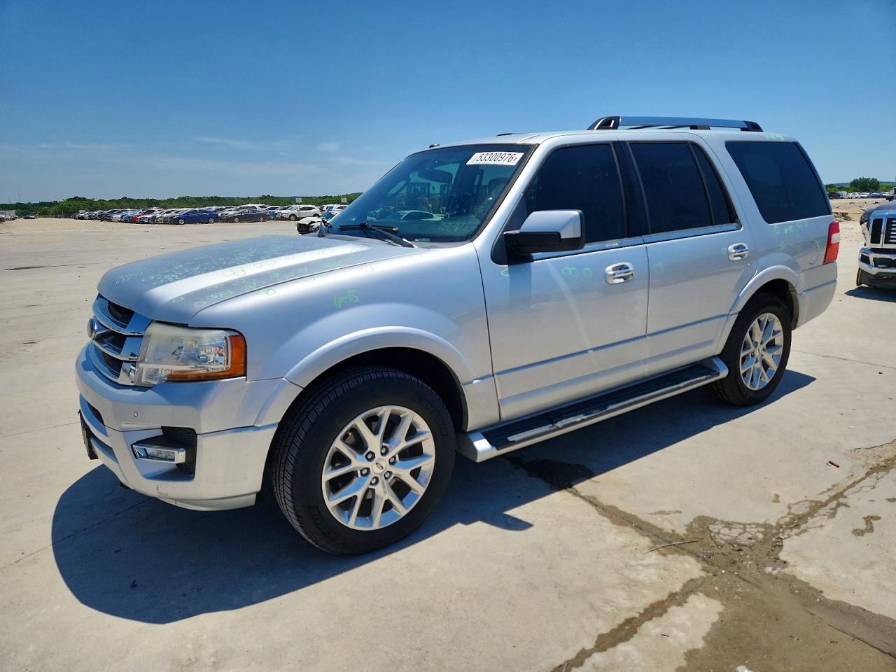Salvage Ford Expedition Image