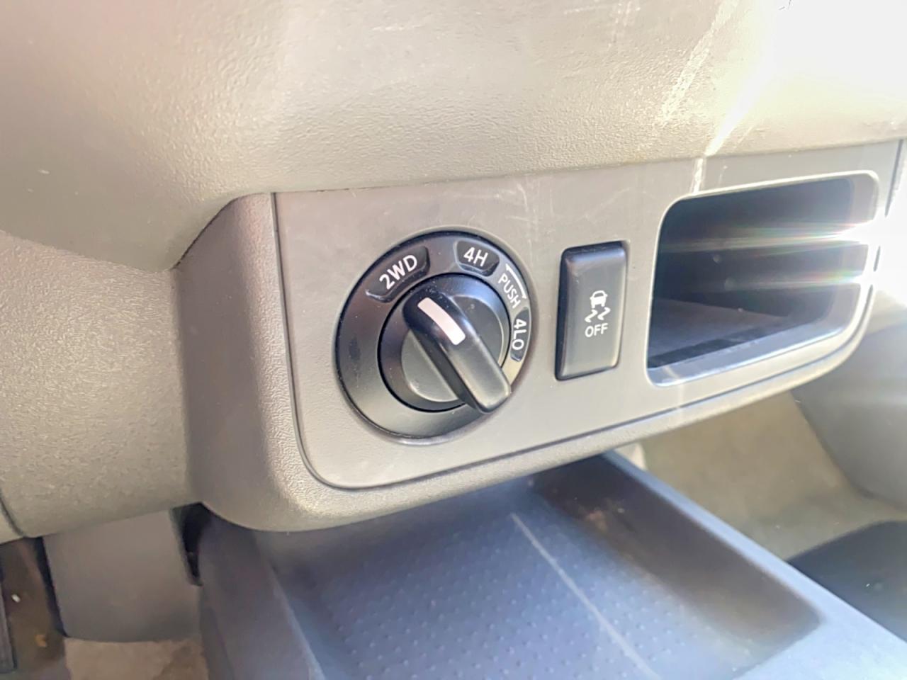 Nissan Frontier Sv