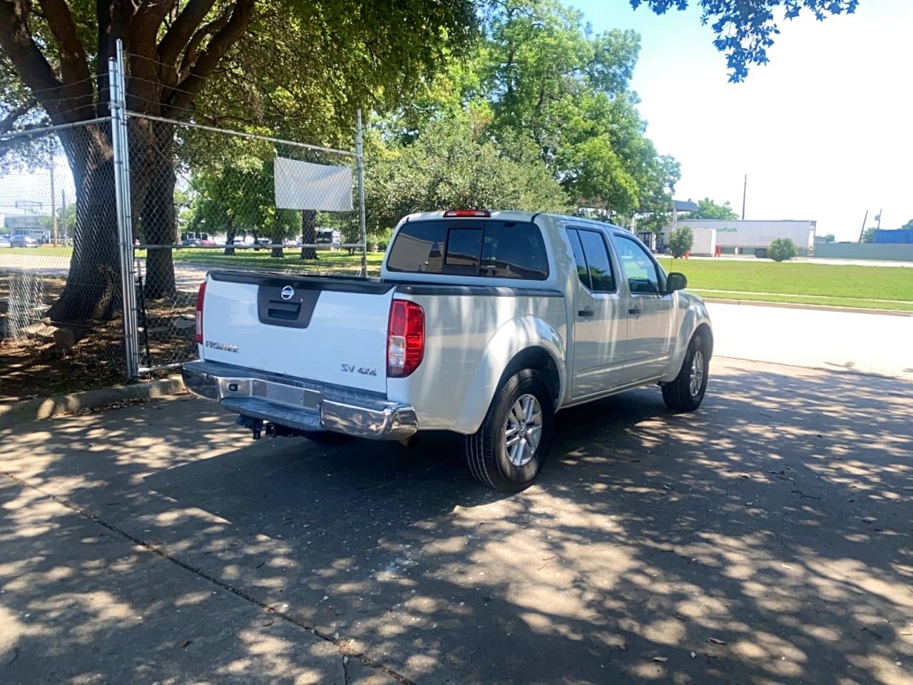 Nissan Frontier Sv