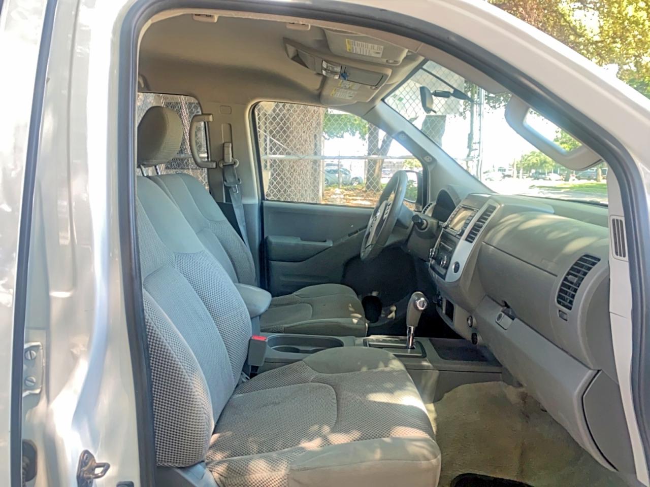 Nissan Frontier Sv