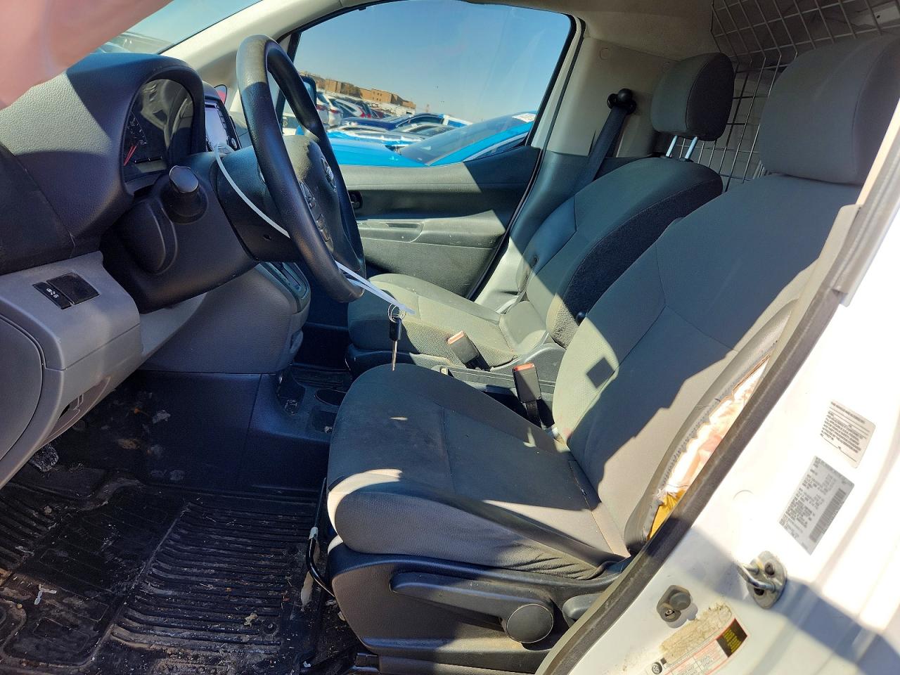 Nissan Nv