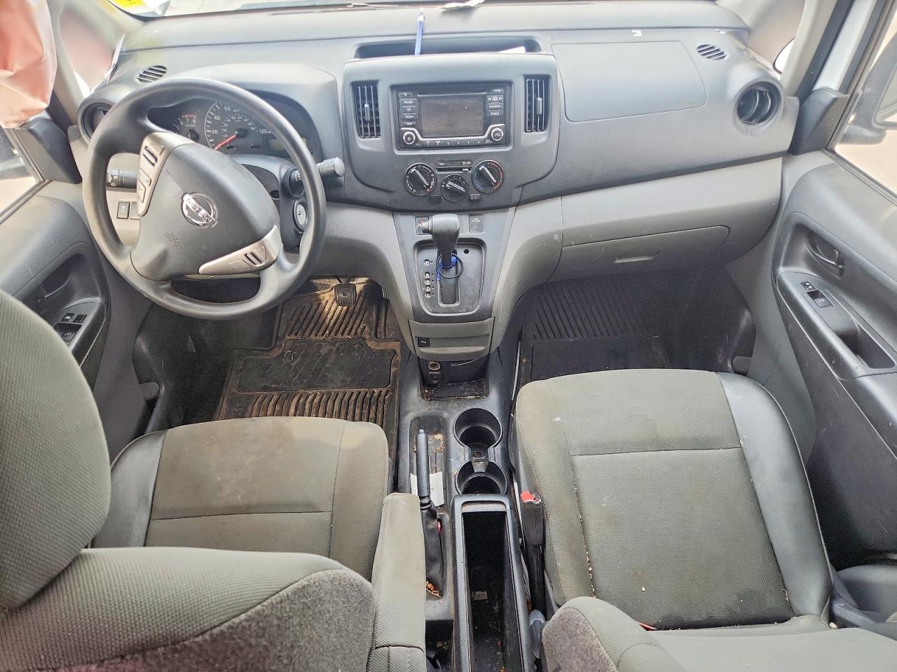 Nissan Nv
