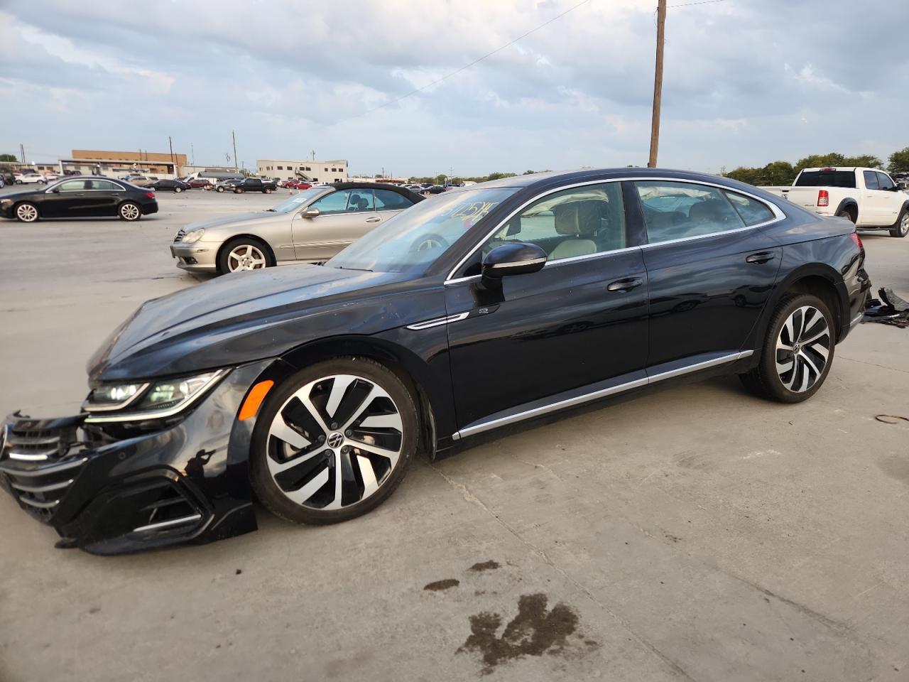 Salvage Volkswagen Arteon Image