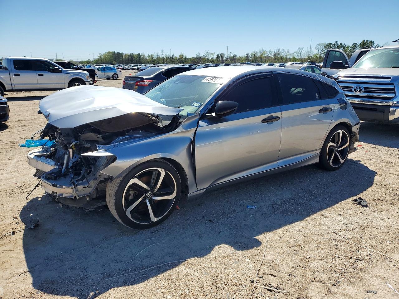 Salvage Honda Accord Image