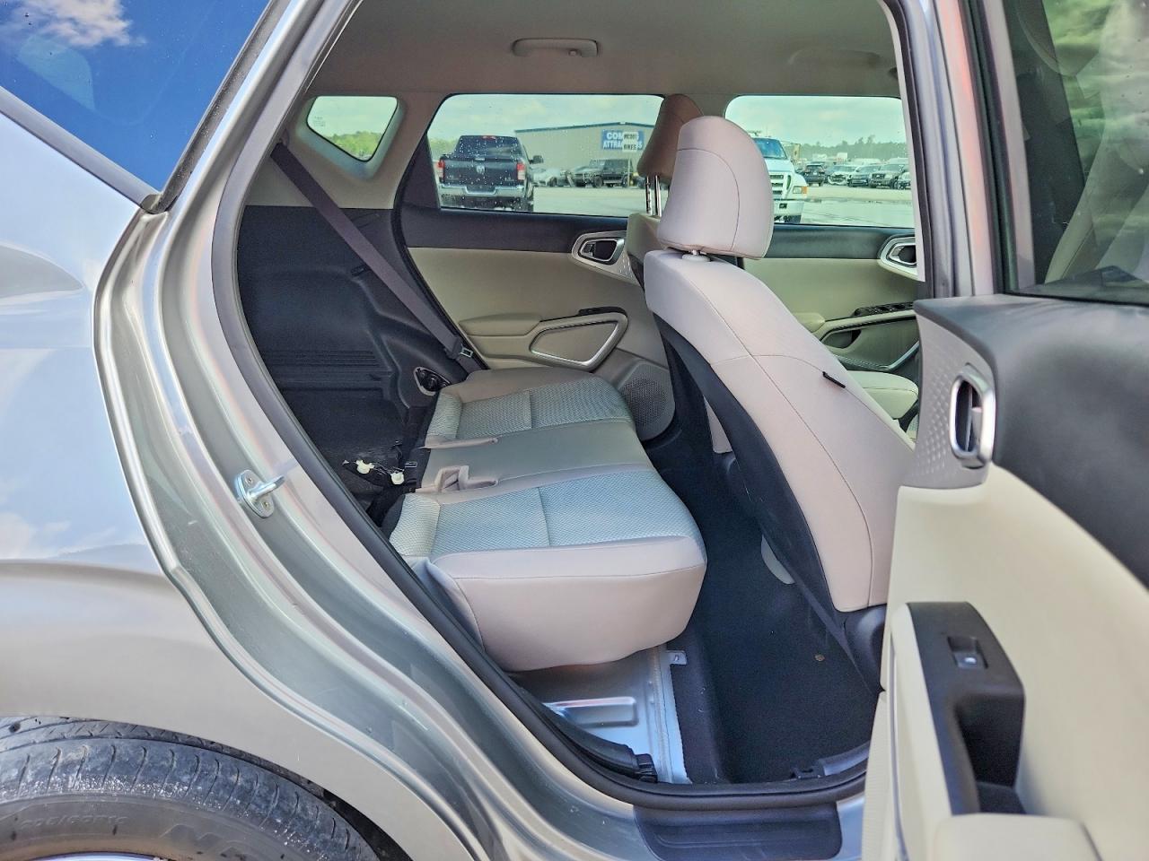 Kia Soul Lx