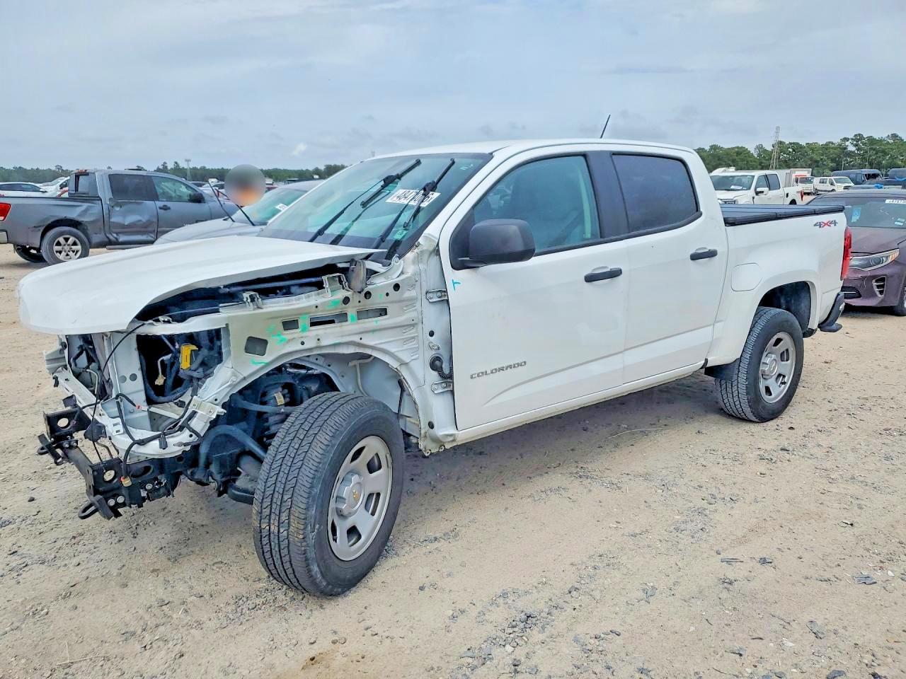 Salvage Chevrolet Colorado Image