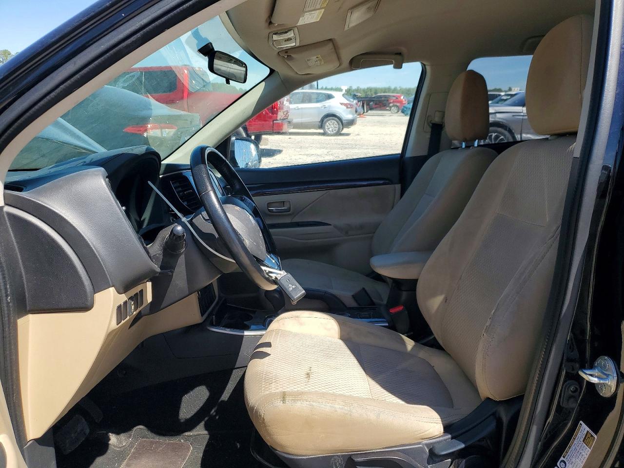 Mitsubishi Outlander Se