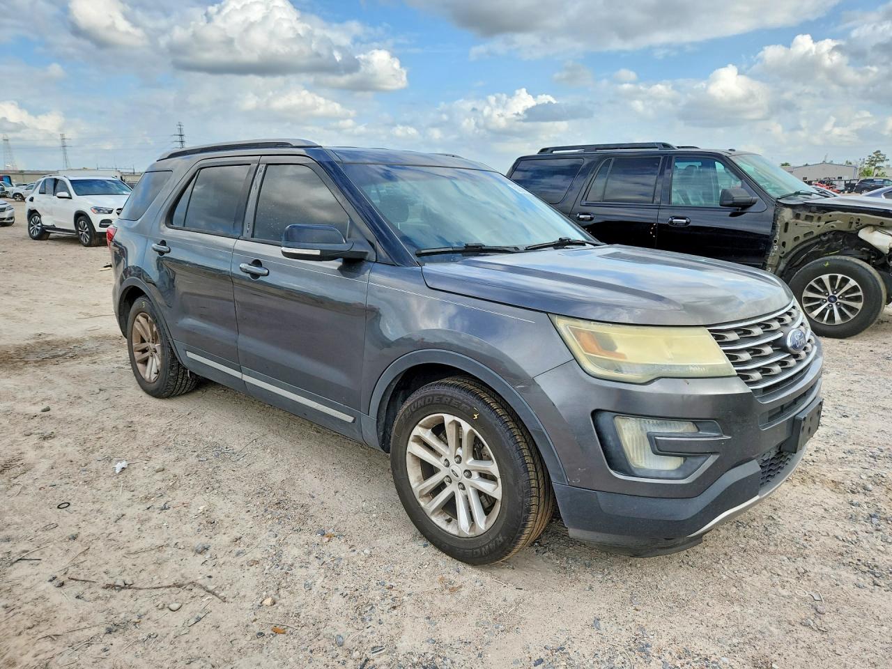 Ford Explorer Xlt