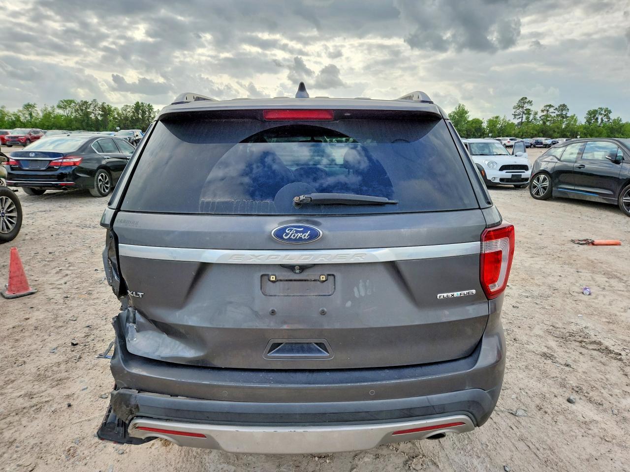 Ford Explorer Xlt