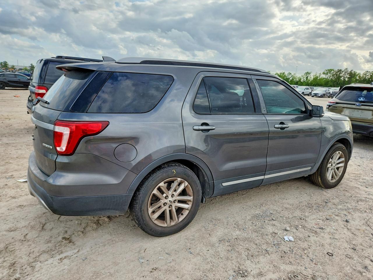 Ford Explorer Xlt