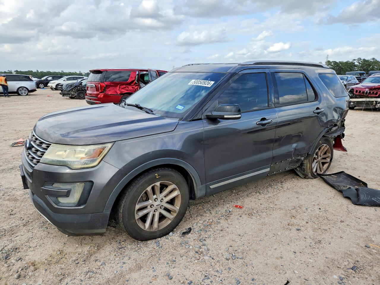 Salvage Ford Explorer Image