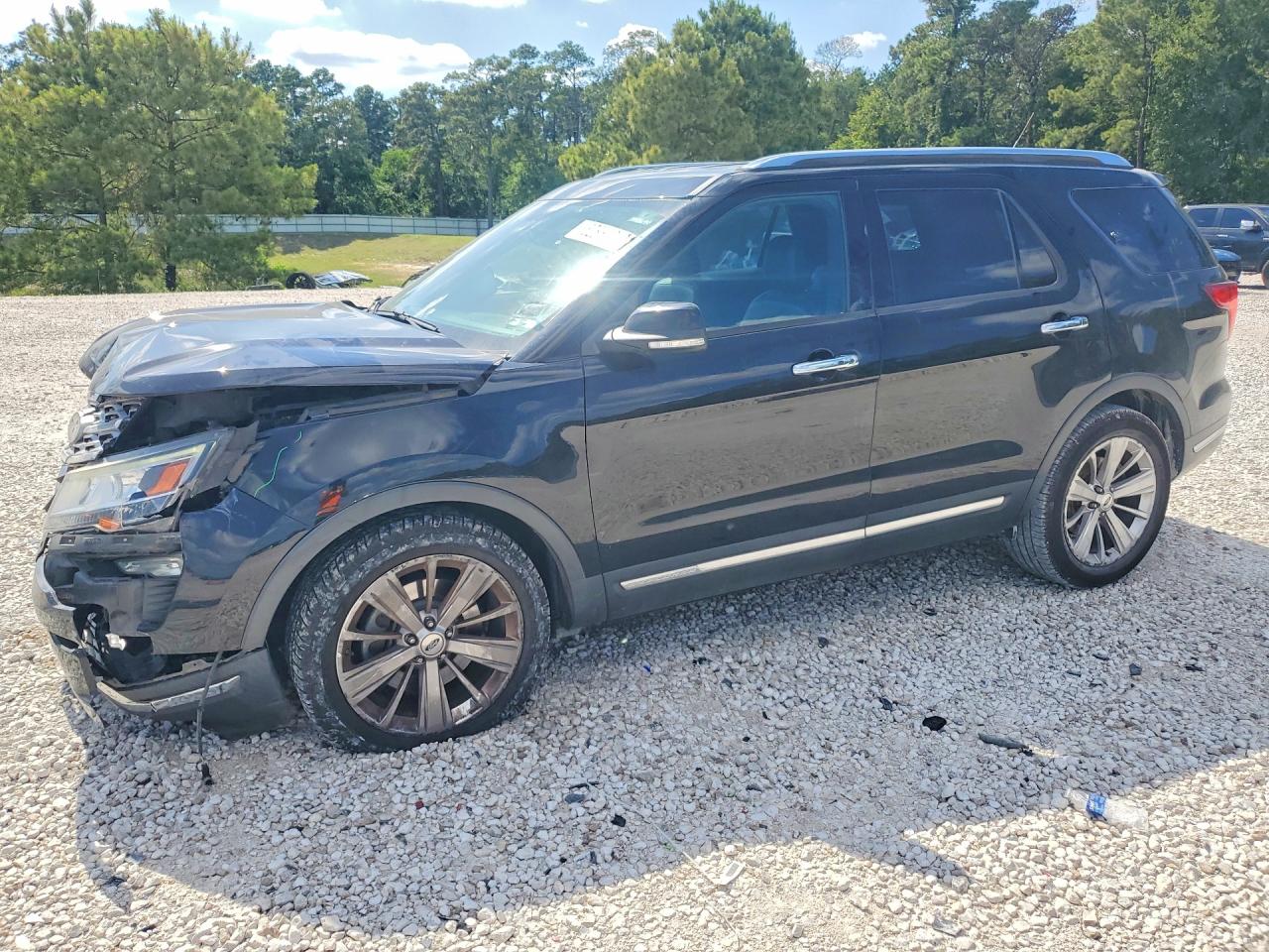 Salvage Ford Explorer Image