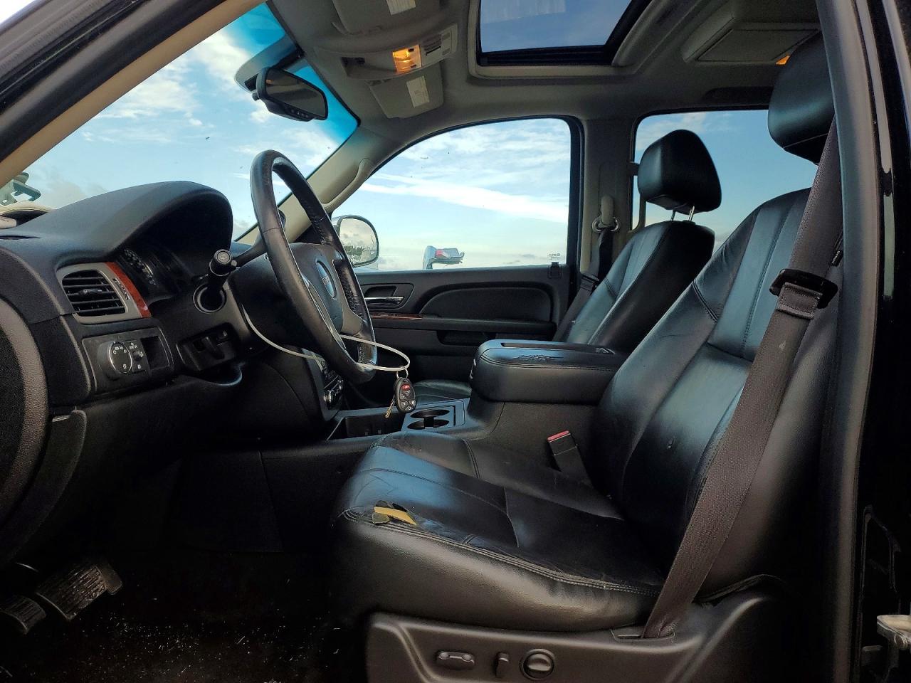 GMC Yukon C1500 Slt