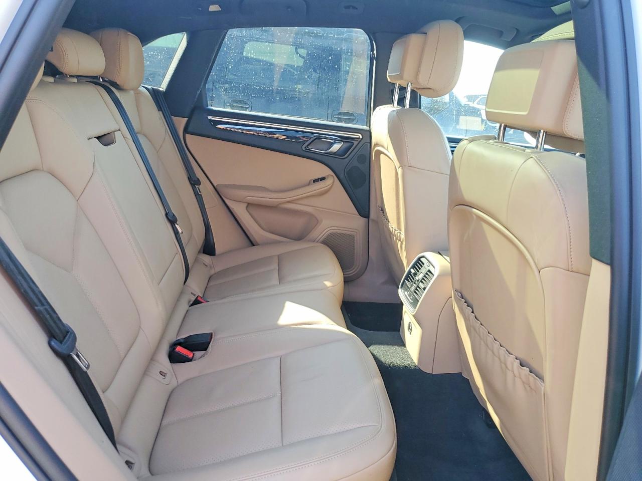 Porsche Macan Base