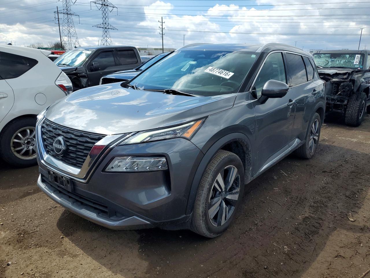 Salvage Nissan Rogue Image