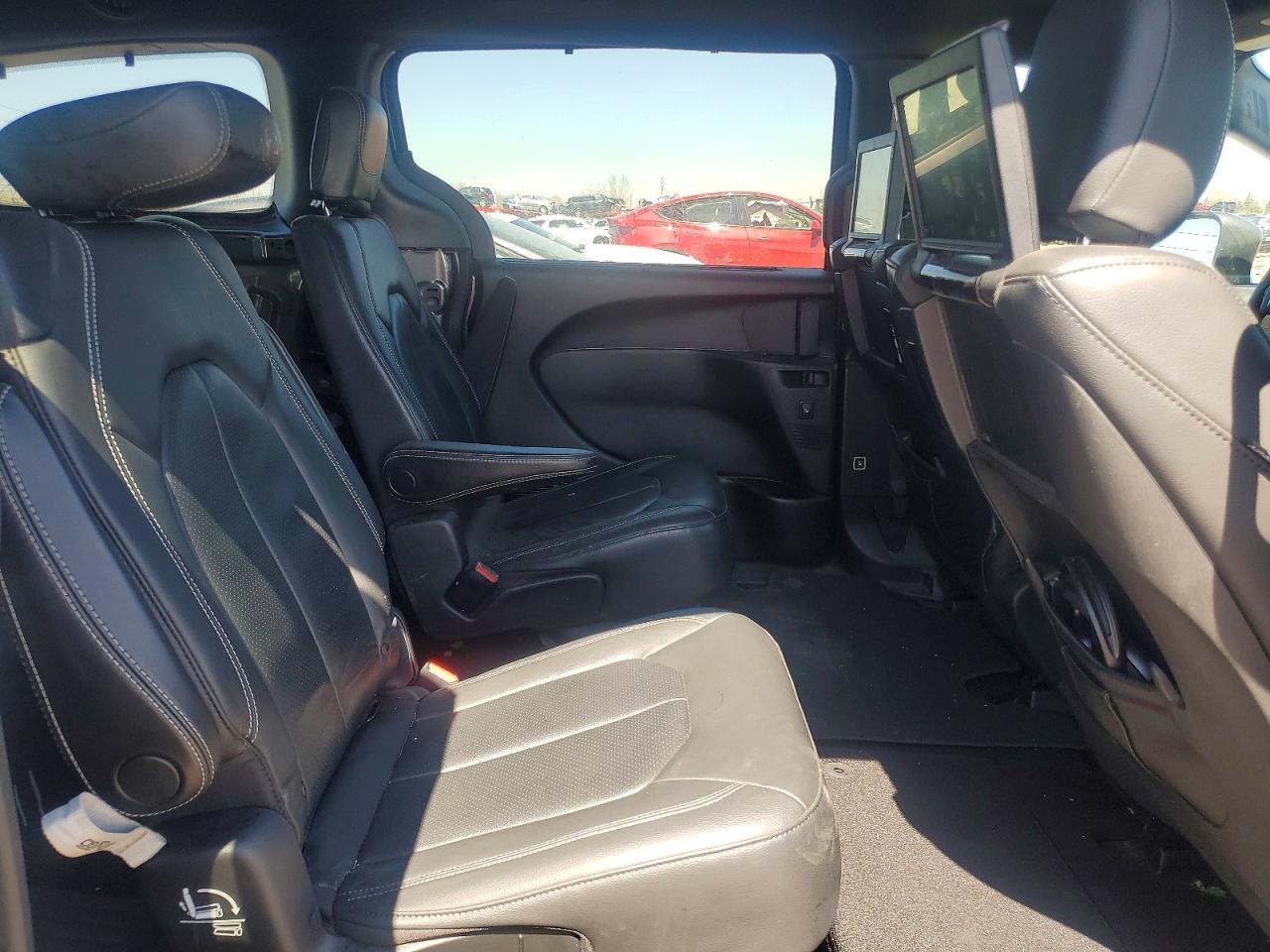Chrysler Pacifica Touring L Plus