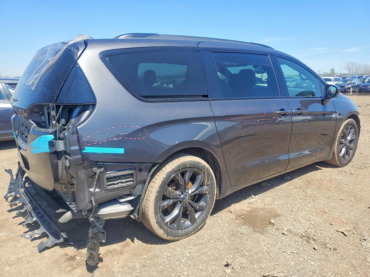Chrysler Pacifica Touring L Plus