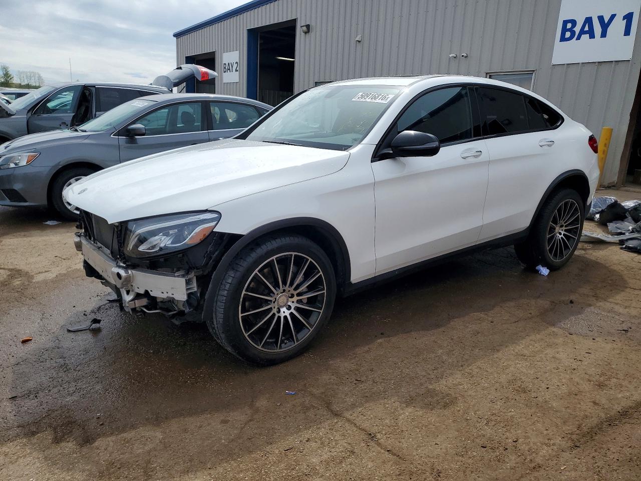 Salvage Mercedes-Benz GLC Image