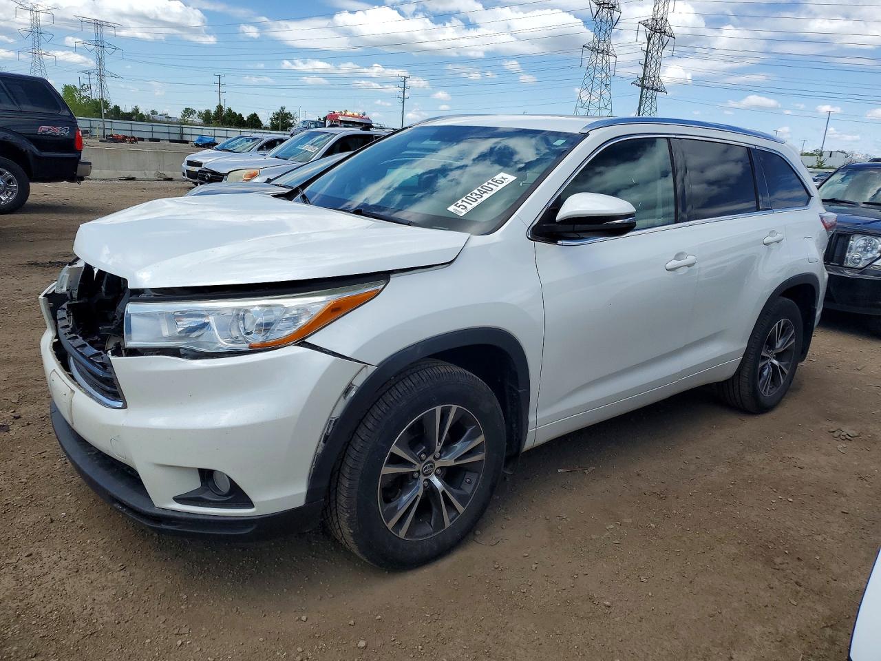 Salvage Toyota Highlander Image