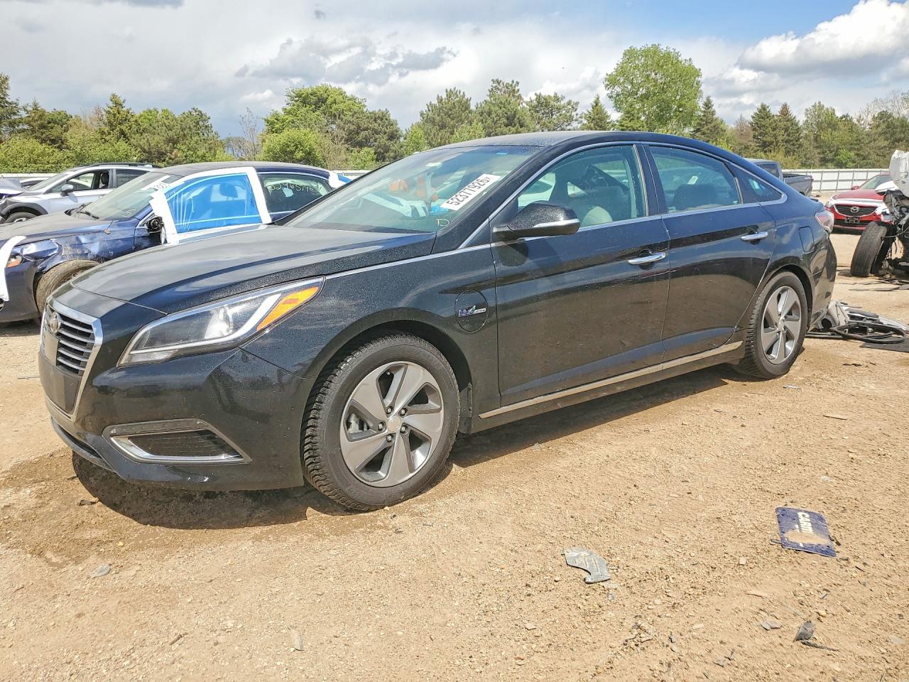 Salvage Hyundai SONATA Image