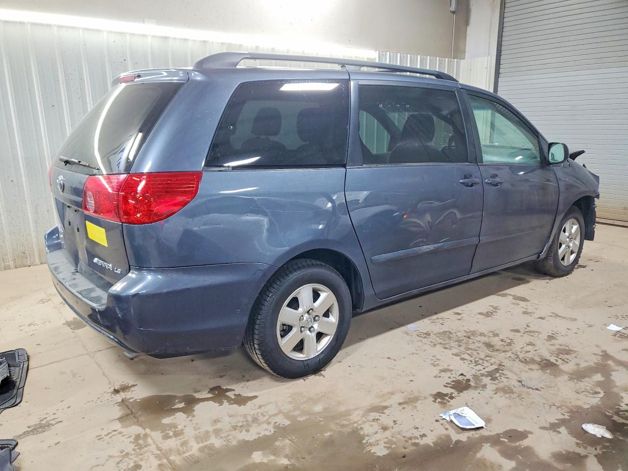 Toyota Sienna Le 7-passenger