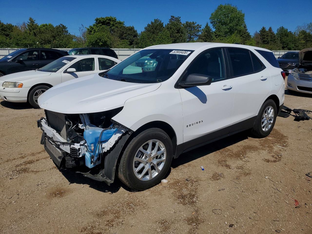 Salvage Chevrolet Equinox Image