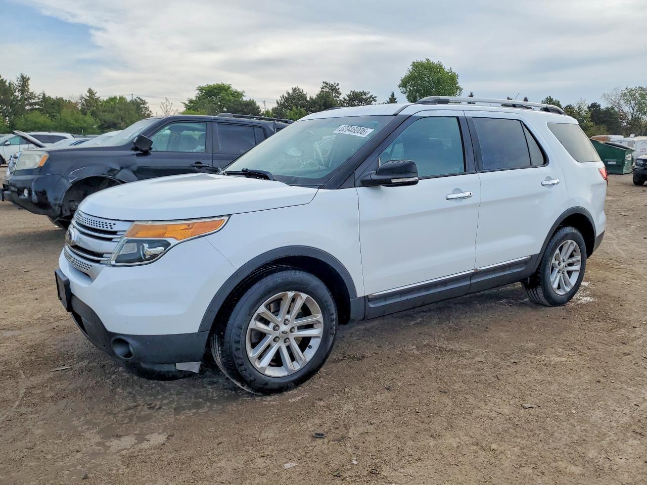 Salvage Ford Explorer Image