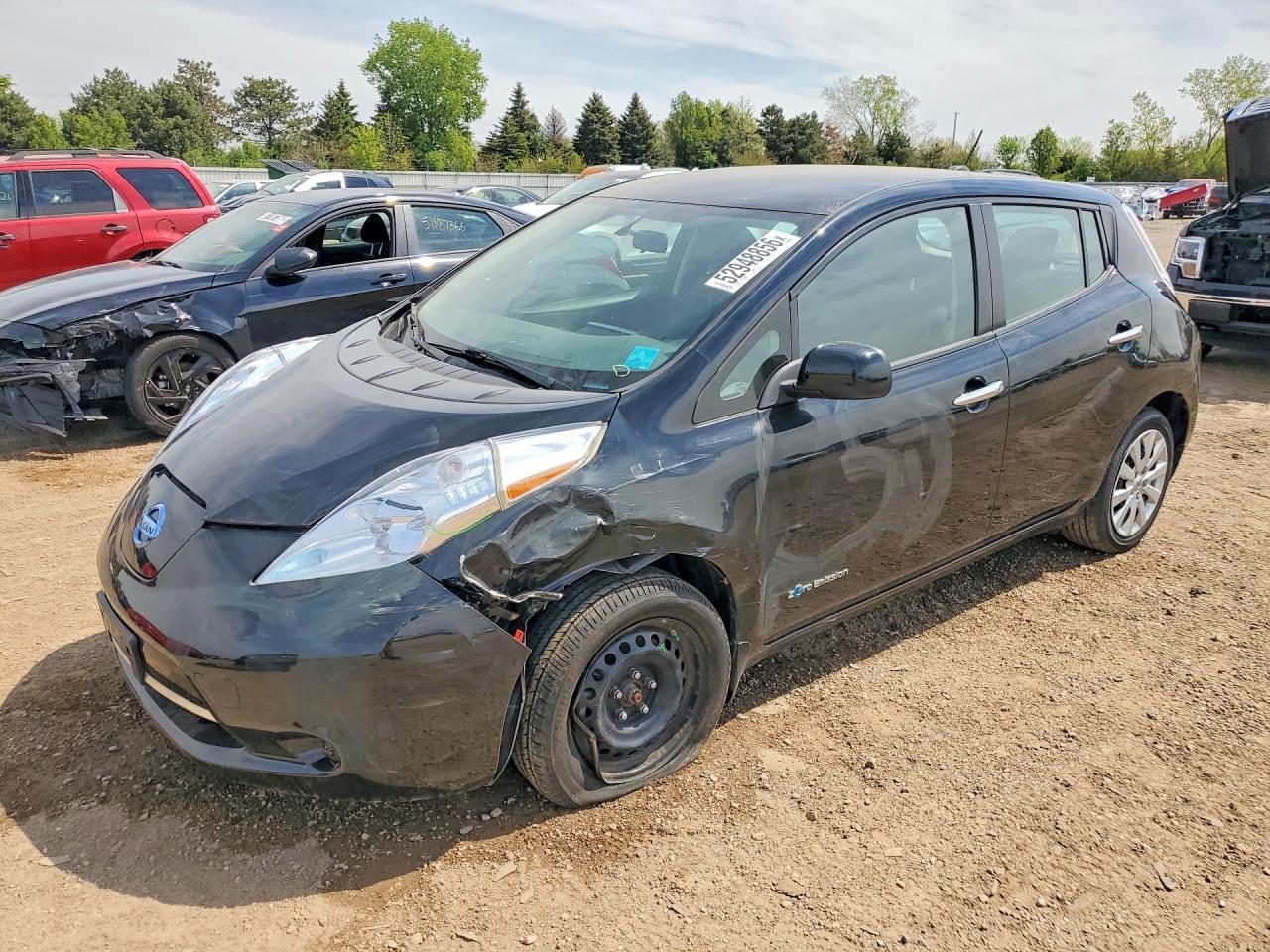 Salvage Nissan LEAF Image