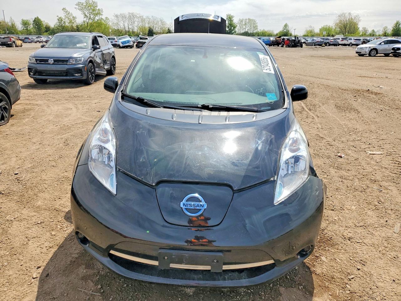Nissan LEAF S