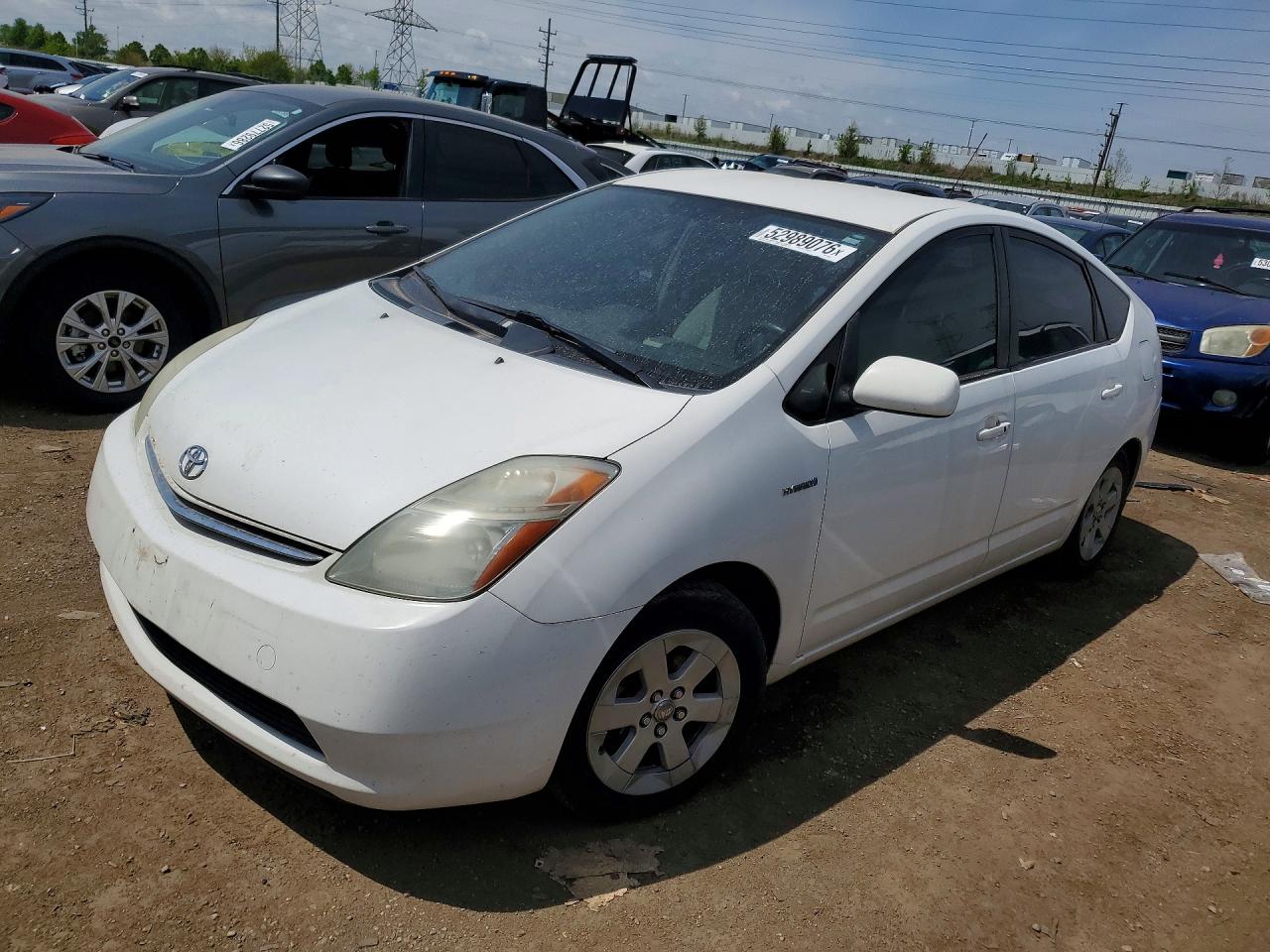 Salvage Toyota Prius Image