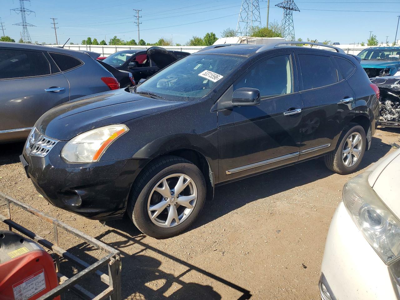 Salvage Nissan Rogue Image