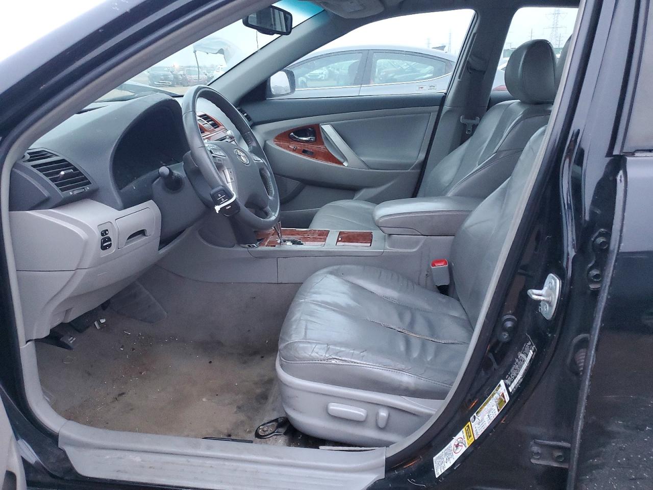 Toyota Camry Xle V6