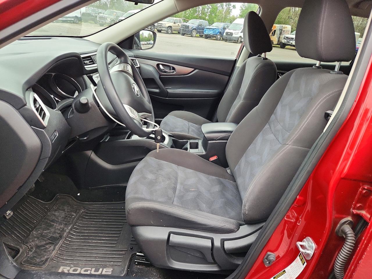 Nissan Rogue S