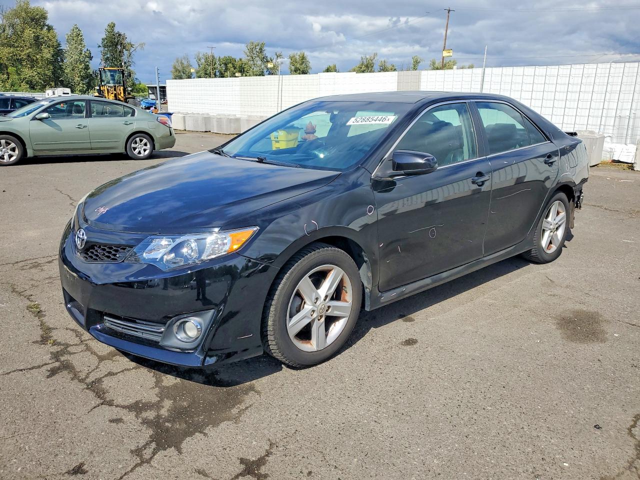 Salvage Toyota Camry Image