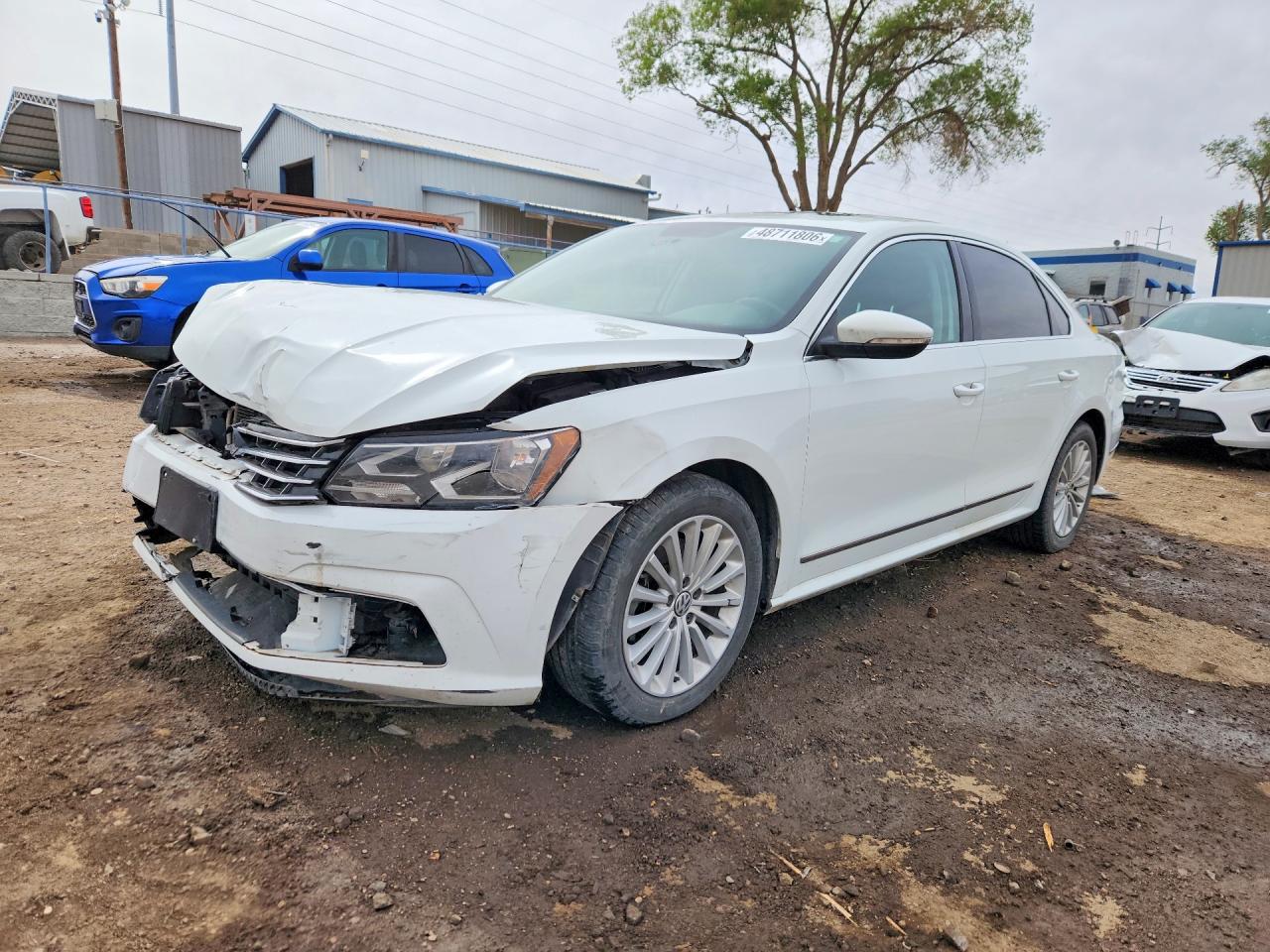 Salvage Volkswagen Passat Image