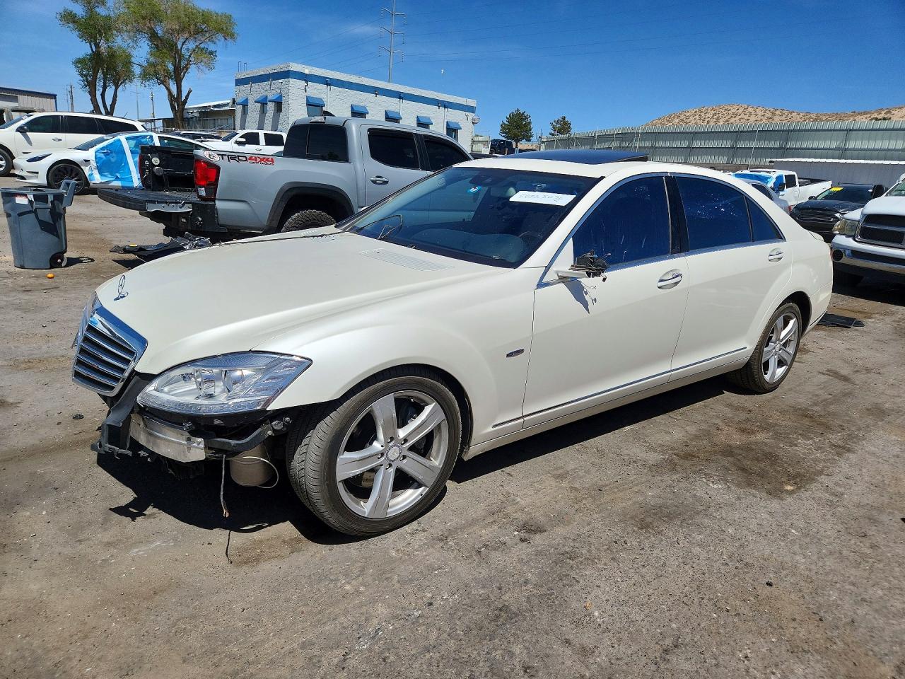 Salvage Mercedes-Benz S-Class Image